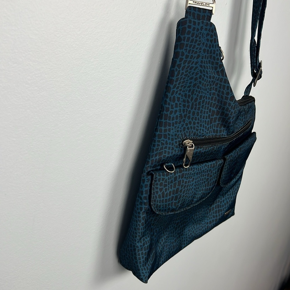 Travelon Anti-Theft adjustable strap Cross-Body Bag, Blue Snake - Picture 8 of 10